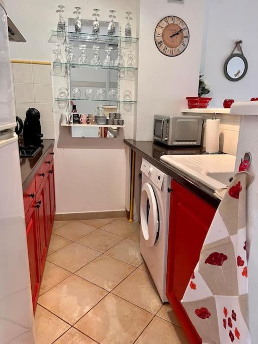 Joli Studio Tout Confort Proche Toutes Commodites Dans Residence Calme LʼÎle-Rousse Buitenkant foto