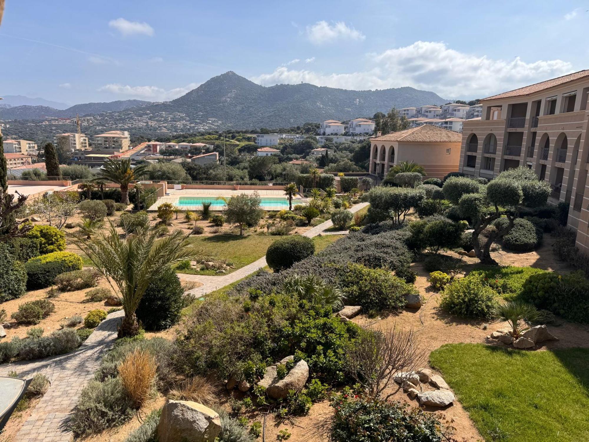 Joli Studio Tout Confort Proche Toutes Commodites Dans Residence Calme LʼÎle-Rousse Buitenkant foto
